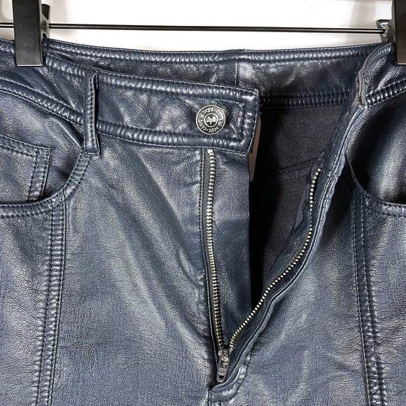 Cinq a Sept Shanis Faux Vegan Leather Pants Blue High Rise Split-Hem Flare Sz 6 - Picture 8 of 14